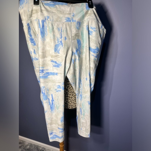 DSG Women's Momentum High Rise 7/8 Tight Athletic Leggings Size 2X - Picture 7 of 8